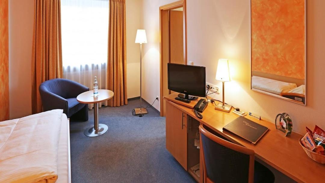 Hotel Graf Lehndorff Zur Messe Munich Exterior photo